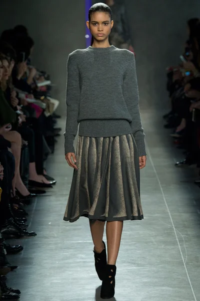 Look 30